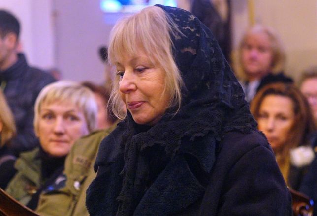 Ewa Złotowska na pogrzebie męża w 2017 r.