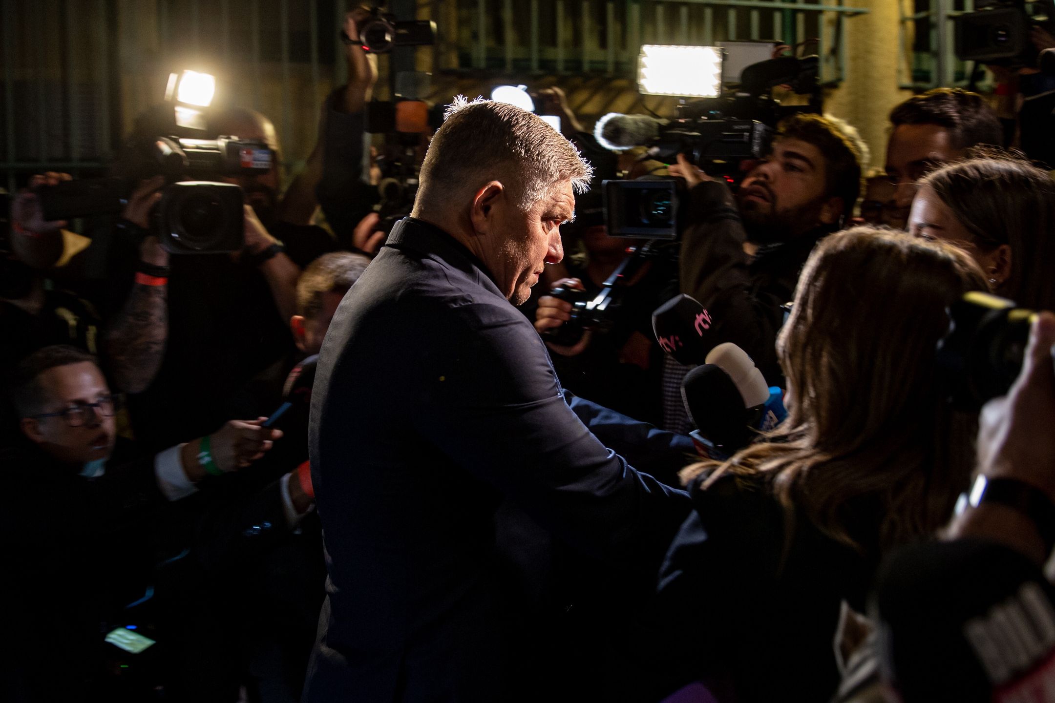 Robert Fico obiecywał, że w przypadku wygranej zakończy pomoc wojskową dla Kijowa
