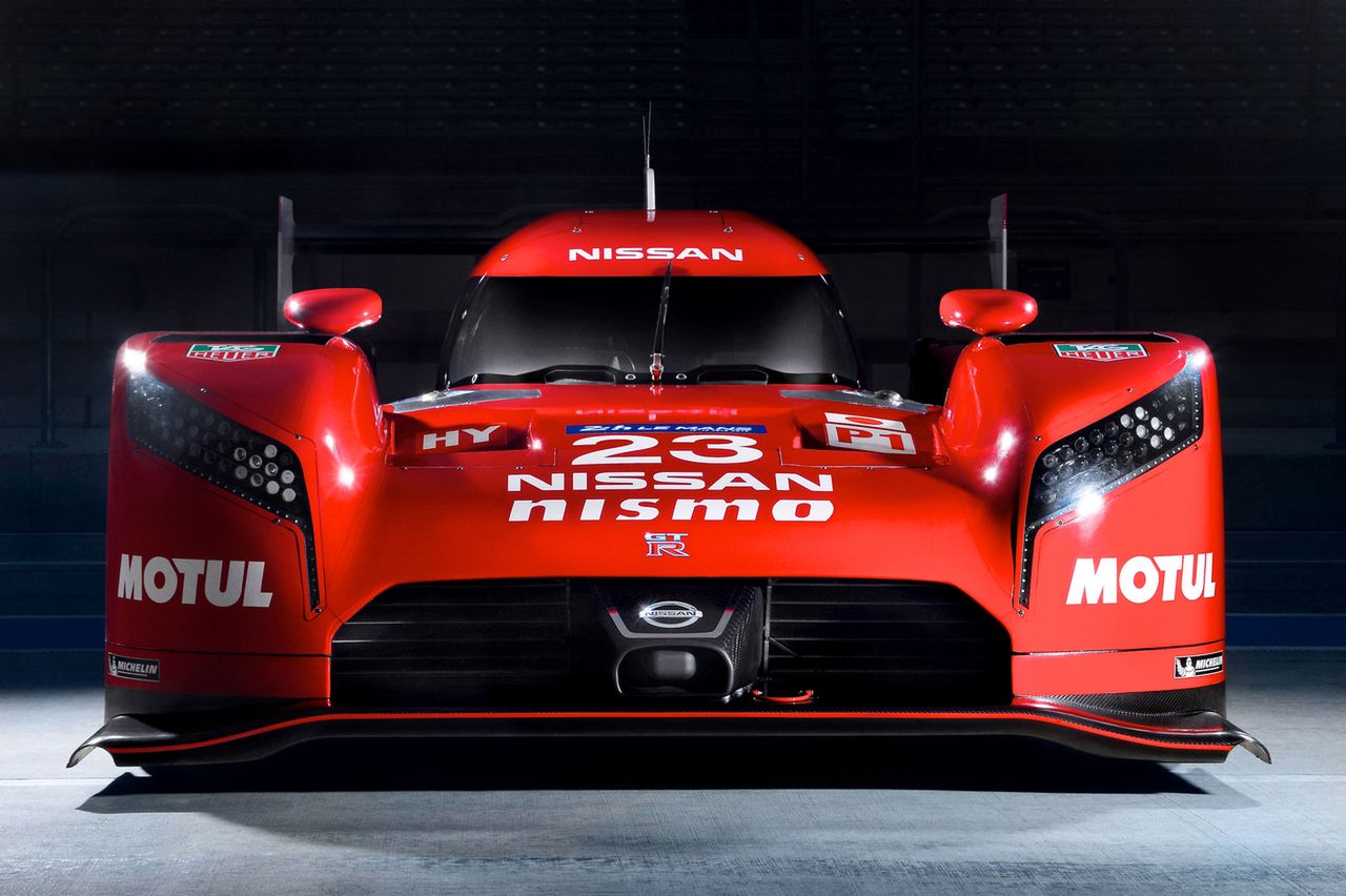 Nissan GT-R LM NISMO #22 ル・マン2015 LMP1 Nissan GT-R LM Nismo (2015) [wyścigi]