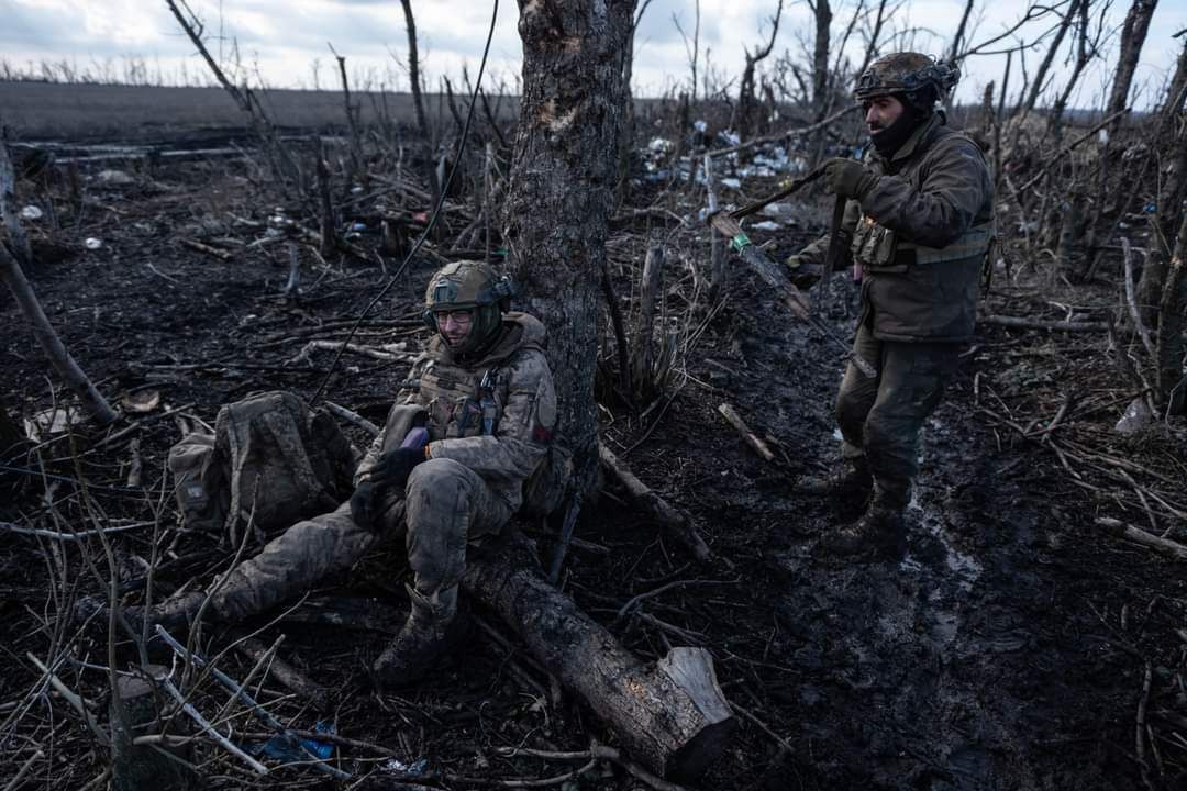 Ukraińcom kończy się amunicja. Ostrzega przed "historycznym błędem" 