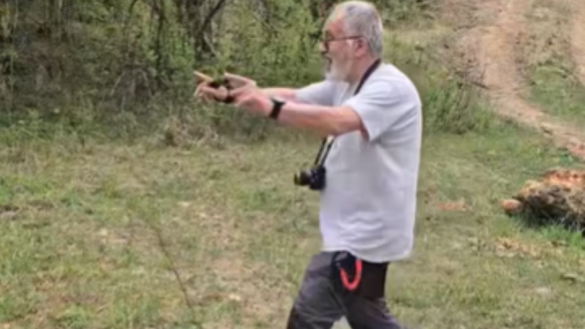 Wiesław Kamiński podczas grzybobrania na Słowacji.