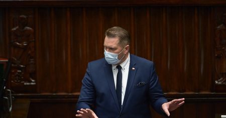 Czarnek jak "słoń w porcelanie". "Edukacja seksualna fobią ministra"