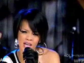 Rihanna na żywo! (wideo)