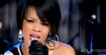 Rihanna na żywo! (wideo)
