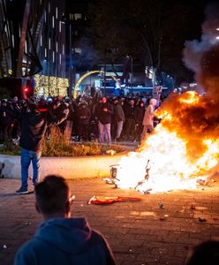 Antyrestrykcyjne demonstracje w Holandii. Policja strzelała do protestujących