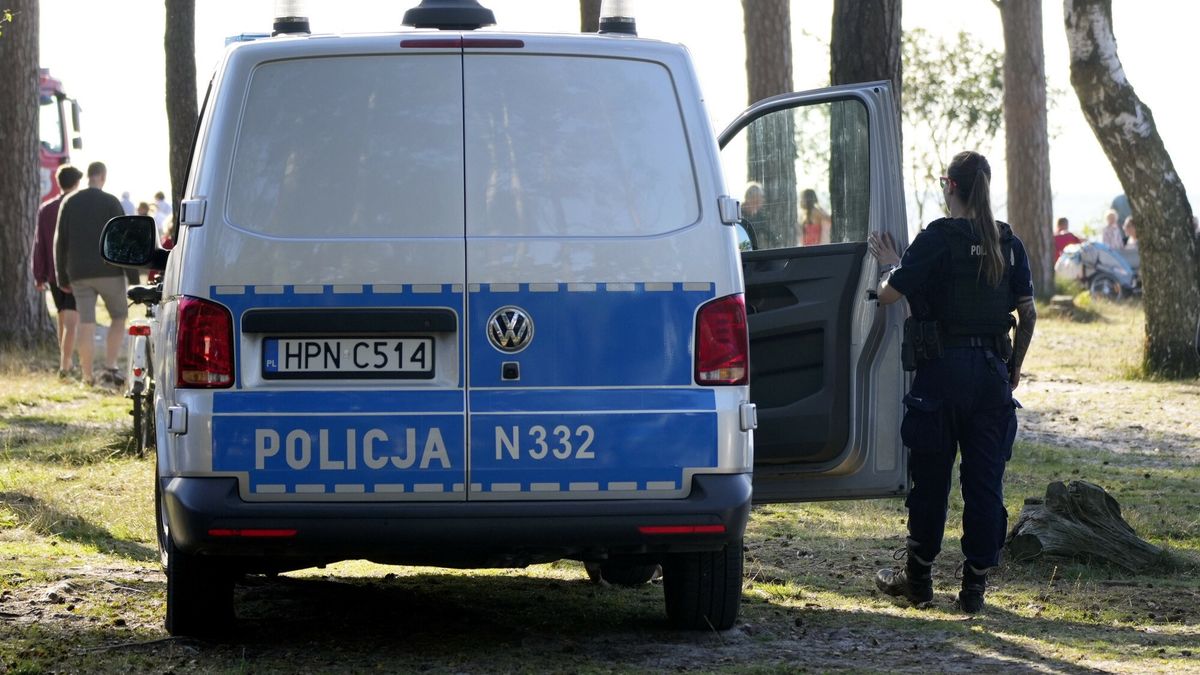 Poszukiwania zaginionego 7-latka
Fot. Aliaksandr Valodzin/East News, Lubiatowo, 26.07.2025. Poszukiwania 7-letniego chlopca, ktory zaginal w rejonie wejscia na plaze nr 44.
Aliaksandr Valodzin