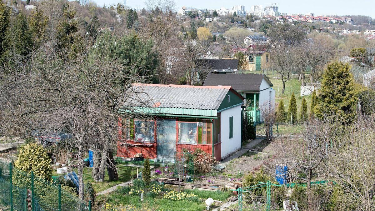 Ogr�dki dzia?kowe w czasie pandemii10.04.2020 Gdansk Ogrodki dzialkowe moga byc uprawiane przez dzialkowiczow podczas pandemii koronawirusa Fot. Wojciech Strozyk/REPORTERWojciech Strozyk/REPORTER