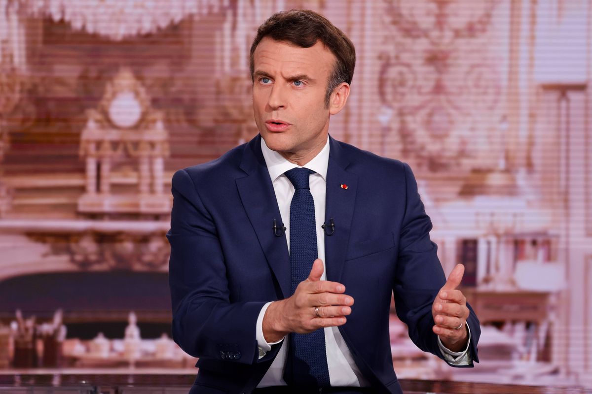 Macron odpowiada Morawieckiemu. "Ingeruje w kampanię wyborczą we Francji" 