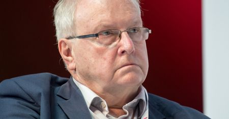 Aleksander Hall: Pod spokój społeczny podłożona została bomba