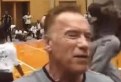 Arnold Schwarzenegger zaatakowany w Afryce. "Cieszę się, że ten idiota nie przerwał mi Snapchata".