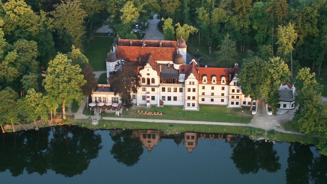 Zamek Rycerski w Krągu, hotel Podewils