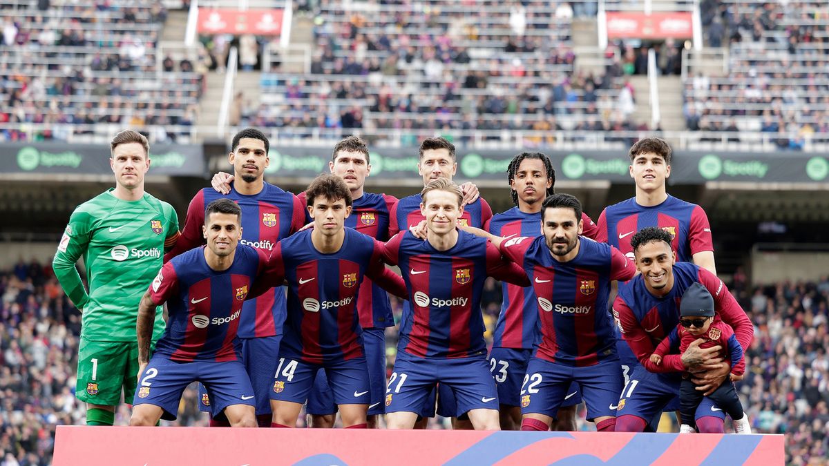 Zdjęcie okładkowe artykułu: Getty Images / David S Bustamante/Soccrates / Na zdjęciu: piłkarze FC Barcelony