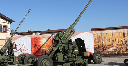 Rosjanom brakuje sprzętu? Sięgnęli po broń z czasów Stalina