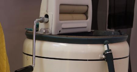 Niezbędne do życia w PRL-u. Pamiętasz, do czego służyły te przedmioty?
