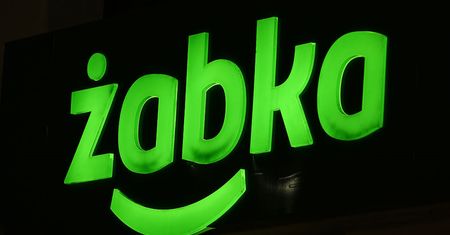Dzień Kobiet w Żabce. Bilet do Multikina za 12 zł przy zakupie tulipanów