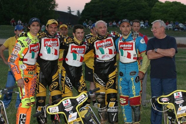 Włosi podczas DPŚ 2004 - Andrea Maida, Simone Terenzani, Emiliano Sanchez, Armando Castagna, Paolo Salvatelli