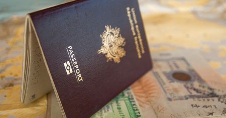 Koniec ze złotymi paszportami. Obywatelstwo UE nie na sprzedaż