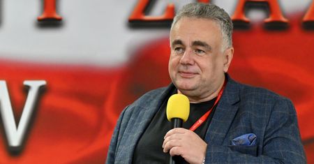 Prawie cztery razy mniej reklam w TV Republika