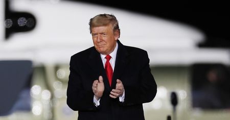 Donald Trump odchodzi. Pod Białym Domem będzie gorąco