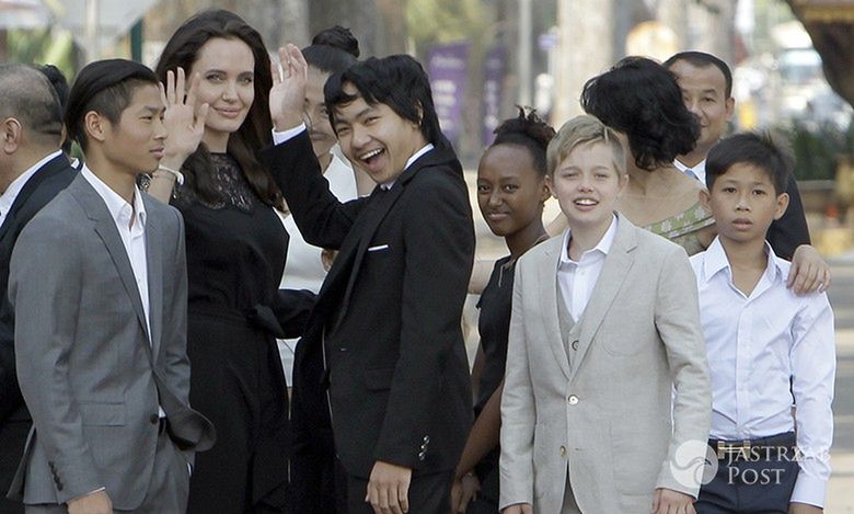 Angelina Jolie pierwszy raz z dziećmi od czasu ogłoszenia rozwodu z Bradem Pittem. Tak dobrze nie wyglądała dawno!