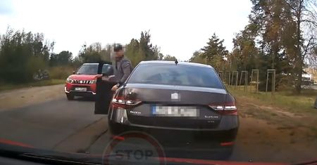 Zajechał jej drogę po szaleńczym pościgu. Kobieta zachowała zimną krew