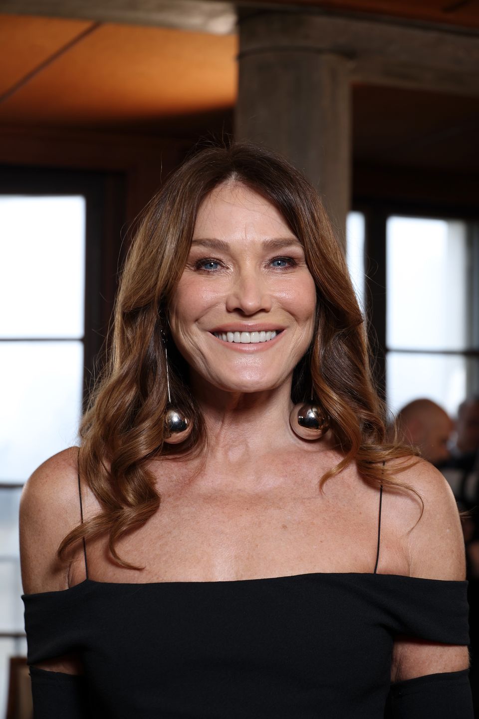 Carla Bruni lansuje się na paryskim Tygodniu Mody