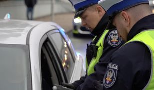 Kierowca miał drgawki. W aucie znaleziono narkotyki