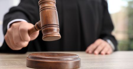 Zabiła męża, który chciał ją zgwałcić. Nie pójdzie do więzienia