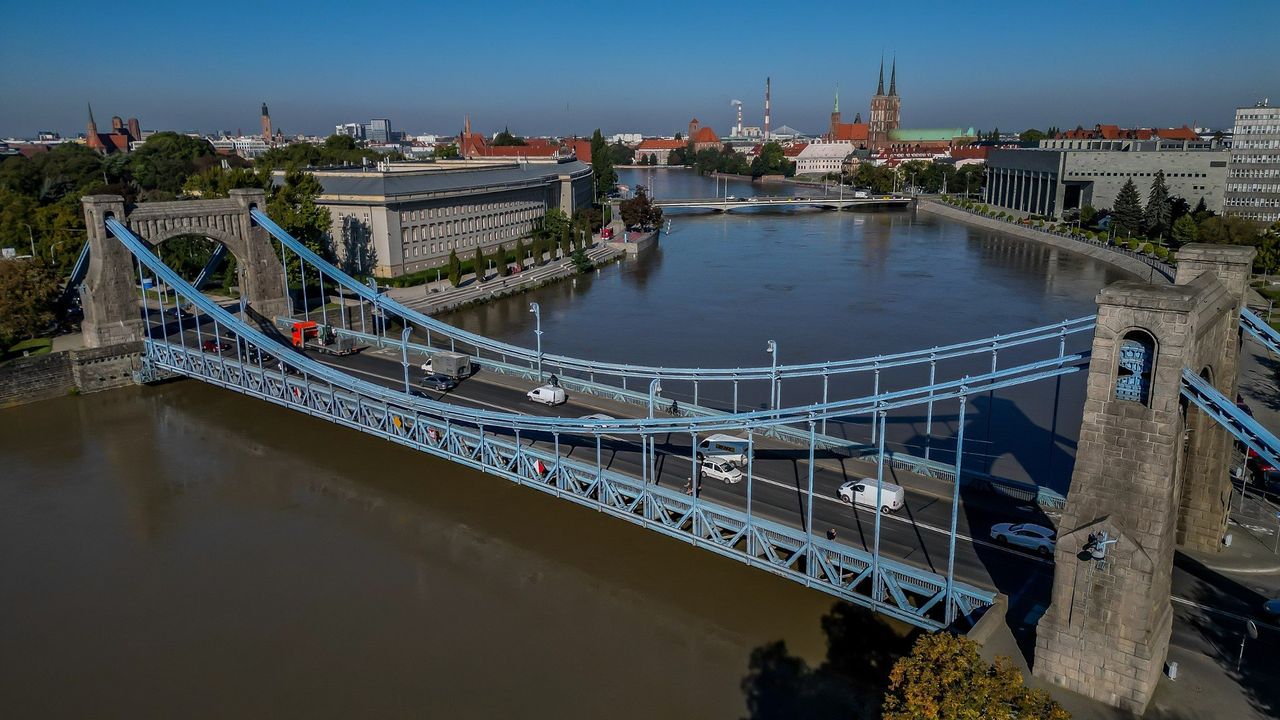 Wyciek na moście Grunwaldzkim. Konieczny jest pilny remont, który potrwa co najmniej miesiąc. Czeka nas paraliż w centrum miasta?