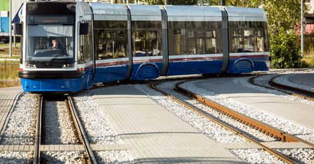 Czarna seria wypadków w Bydgoszczy. Policja ostrzega: z tramwajem nie wygrasz!