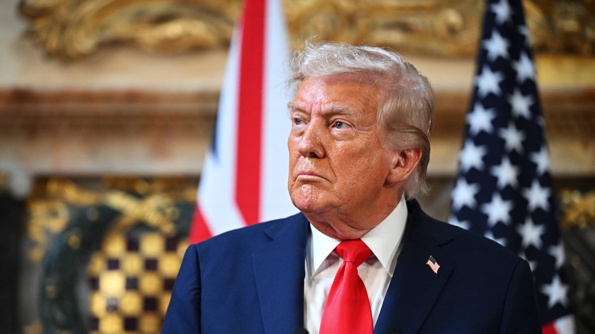 President Trump state visit to UK
US President Donald Trump during a press conference with Prime Minister Sir Keir Starmer at Chequers, near Aylesbury in Buckinghamshire, on day two of the president's second state visit to the UK. Picture date: Thursday September 18, 2025. 
Dostawca: PAP/PA
Leon Neal
President Trump state visit to UK##, PA2025, wparota, pphigh, POLITICS, Trump