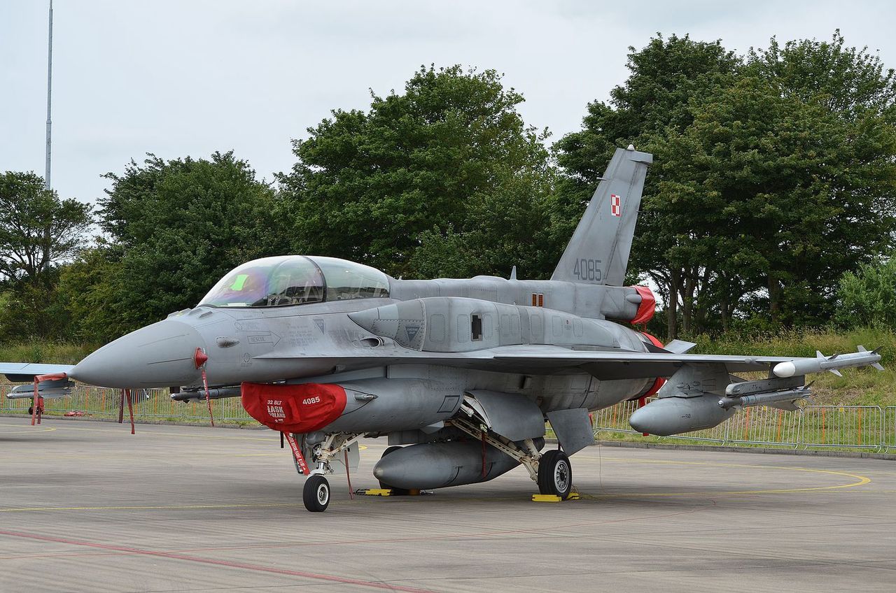 Pierwsza Polka za sterami F-16: Historyczna chwila w polskim lotnictwie