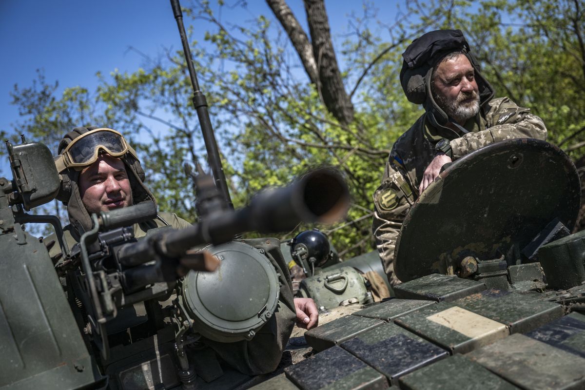 Ukraińscy żołnierze stacjonujący w pobliżu Dniepru  (Photo by Muhammed Enes Yildirim/Anadolu Agency via Getty Images)
Anadolu Agency
