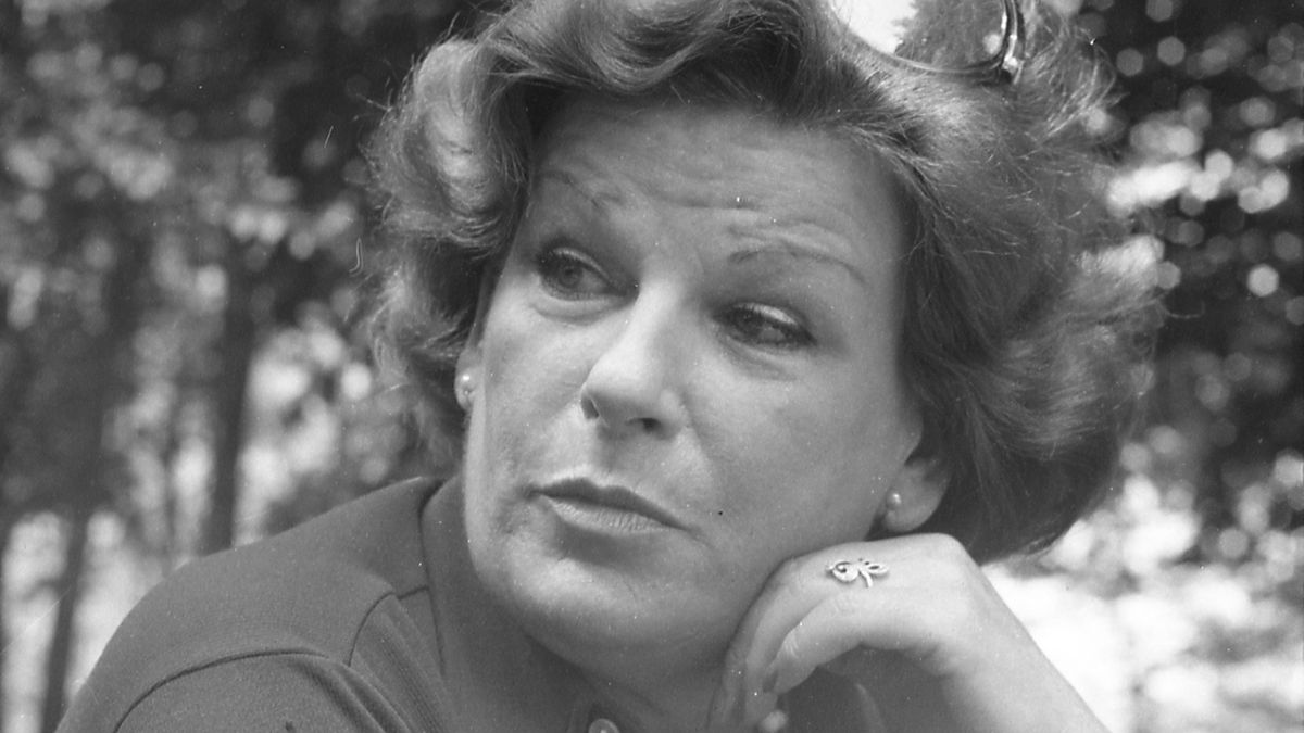 Zielona Góra 06.1978. Piosenkarka Maria Koterbska podczas XIV Festiwalu Piosenki Radzieckiej odbywającego się w dniach 5-9 czerwca 