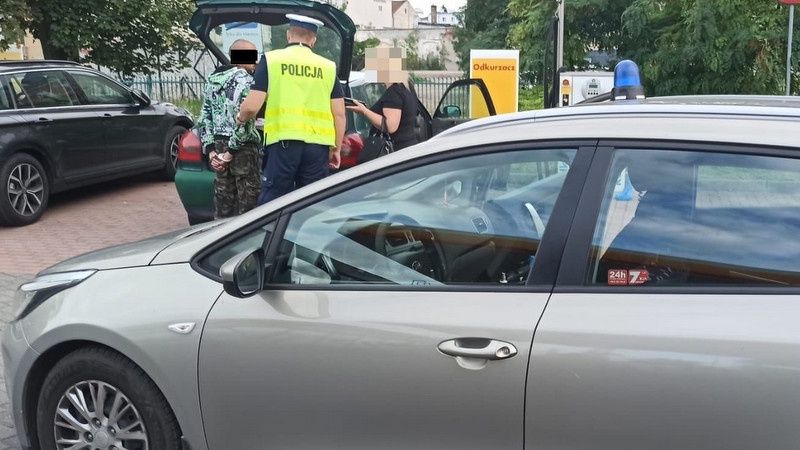 Kierowca skończył w kajdankach