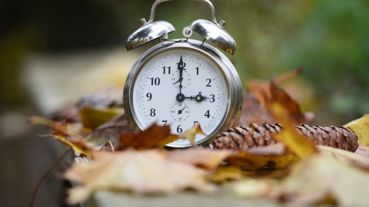 Zmiana czasu w Polsce. W 2025 roku zegarki przestawimy wcześniej