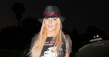 Lindsay bierze ecstasy?