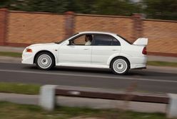 Mitsubishi Lancer Sportback vs Lancer EVO VI