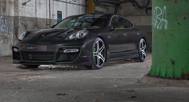 Edo Panamera S: Hellboy