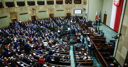 Koronawirus. Zgoda w Sejmie i przyjęcie specustawy