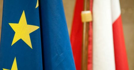 Polexit? Prawie połowa Polaków wierzy, że lepiej nam będzie poza Unią Europejską