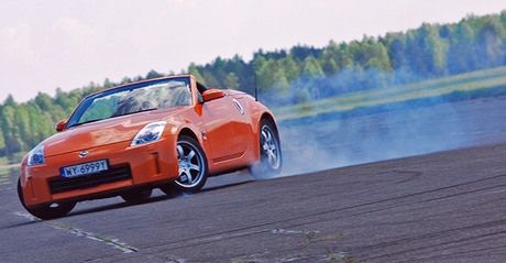 Wzrokoprzyciągacz - Nissan 350Z Roadster Pack