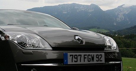 Wirtuoz klasy średniej - Renault Laguna