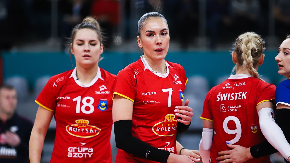 WP SportoweFakty / Sebastian Maciejko / Na zdjęciu: siatkarki Roleski Grupa Azoty PWSZ Tarnów