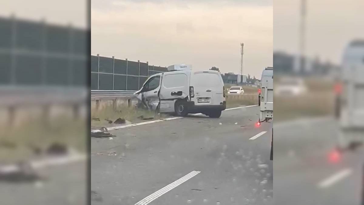 Samochód uderzył w bariery na S19 w Trojaczkowicach