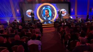 Zostawia serce na boisku i poza nim. Zieliński nagrodzony za działalność charytatywną