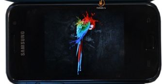 Nokia E7, Samsung Galaxy S i Nokia N8 - porównanie wyświetlaczy