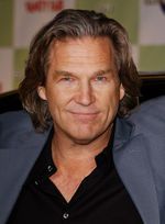 Jeff Bridges wsiada na motocykl