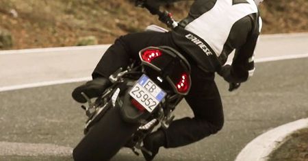 MV Agusta Dragster 800 na 2014 rok [wideo]