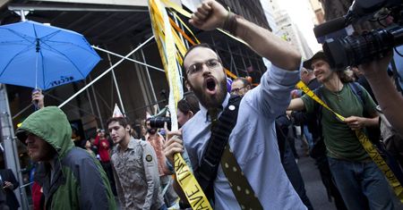 Ruch Oburzonych wraca. Anemiczna demonstracja w Nowym Jorku